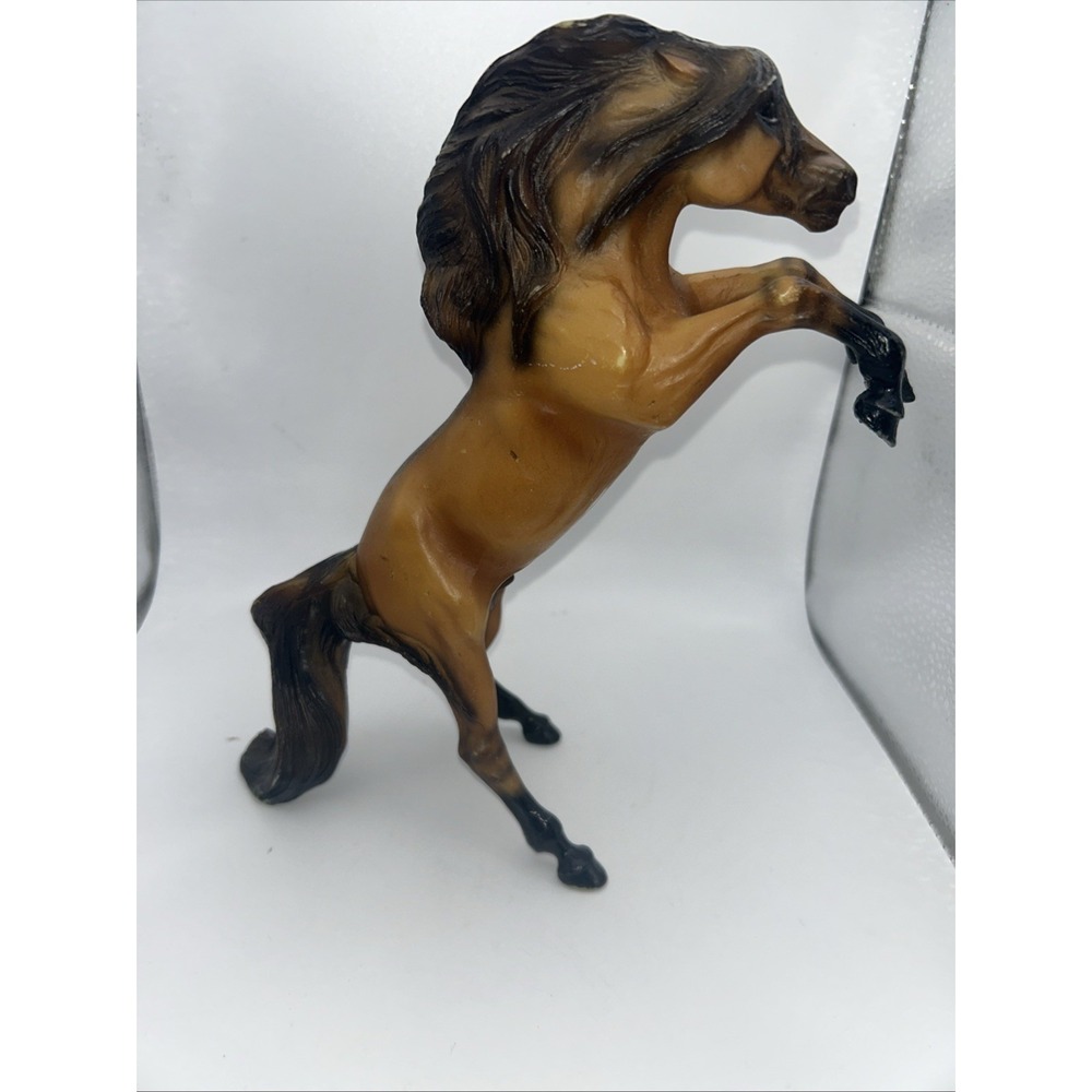 Breyer Reeves Horse Mold # 4811 Fighting Mesteno Dark Buckskin
